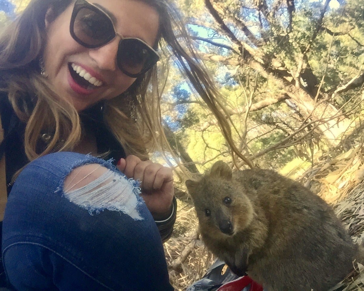 single woman travel australia